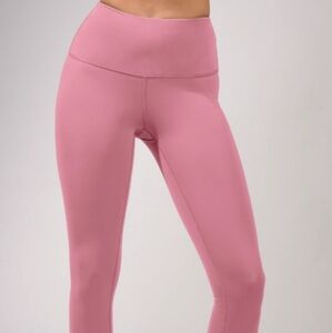 EUC - YOGALICIOUS "LUX" -S Pink Capri Leggings
